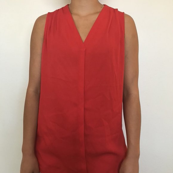 **SOLD ELSEWHERE: red sleeveless blouse (S) - Picture 6 of 9
